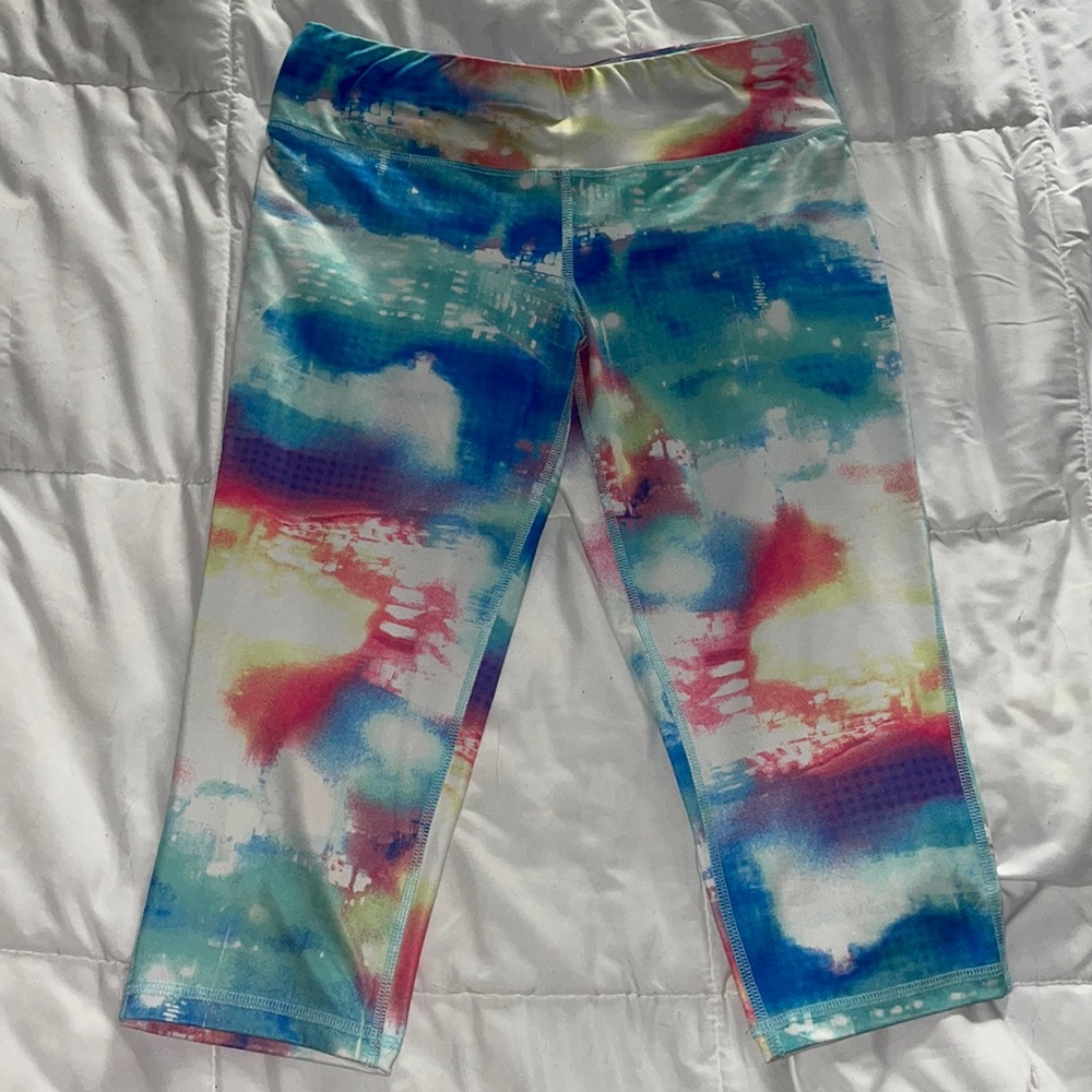 Bright fun colorful leggings in good condition!!! Hardly worn!💕💕